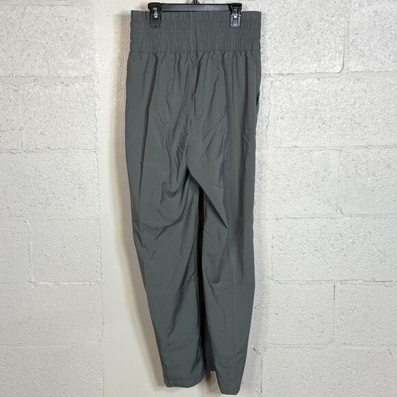 Nike Women's Dri-fit One Ultra High-Waisted Pants - Smoke Grey medium$70 - Picture 7 of 10